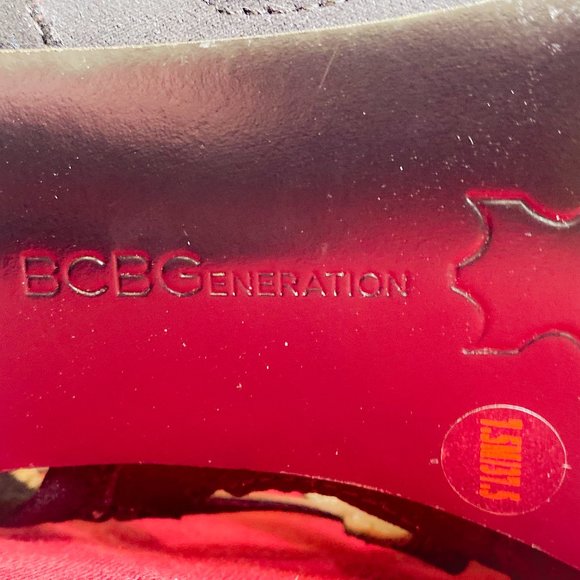 Sexy Black Eyelet Tie Back Stiletto Pump Heel BCBG Luxury Brand 7.5 - Picture 13 of 14